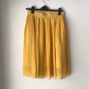 High waisted skirt